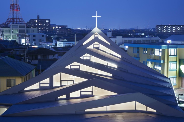  Catholic Suzuka Church  / Alphaville Architects - Windows, Facade