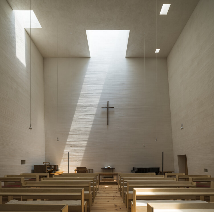 Bancho Church / Tezuka Architects - Interior Photography